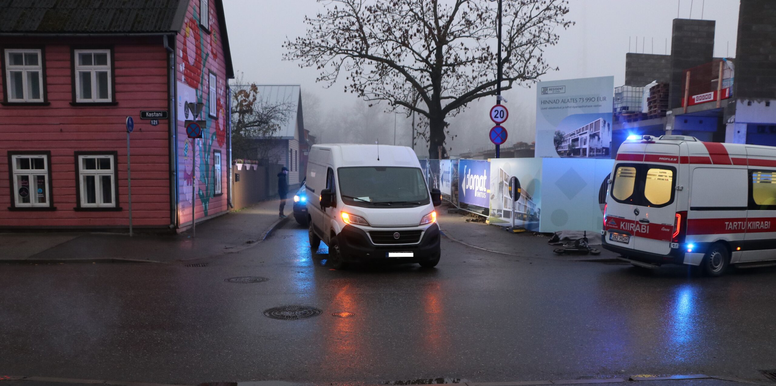 Täna hommikul kell 6.34 sai häirekeskus teate raskest liiklusõnnetusest Tartus Kastani tänaval, milles hukkus kergliikleja. Esialgsetel andmetel toimus Kastani 